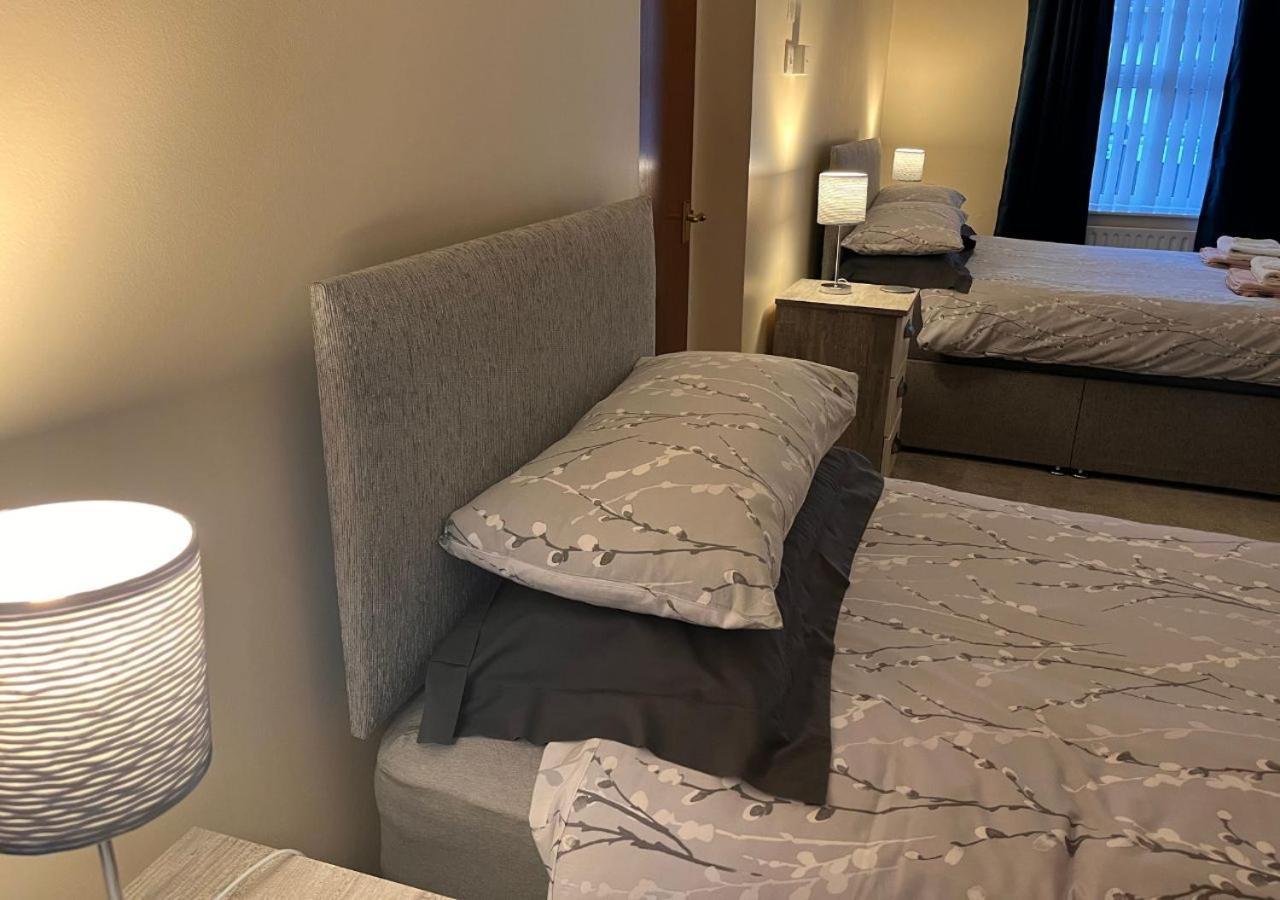 3 Bedroom Apartment, Ballymena, The Wee Stop Gap Esterno foto