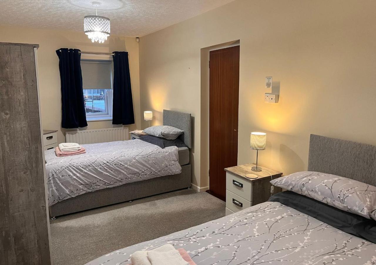 3 Bedroom Apartment, Ballymena, The Wee Stop Gap Esterno foto