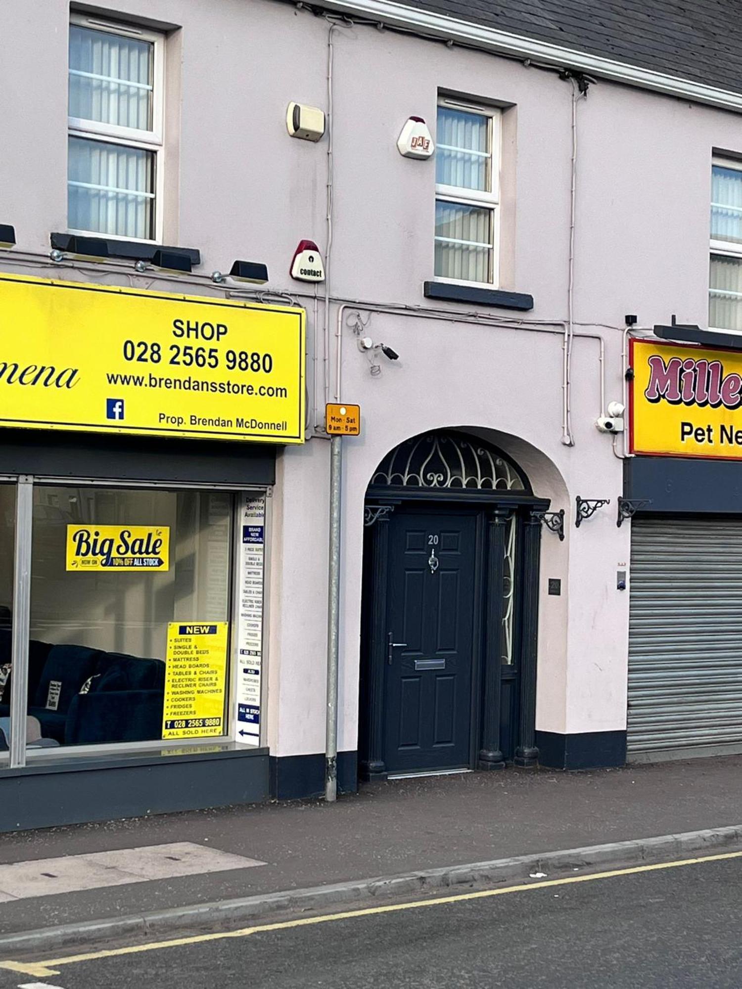3 Bedroom Apartment, Ballymena, The Wee Stop Gap Esterno foto